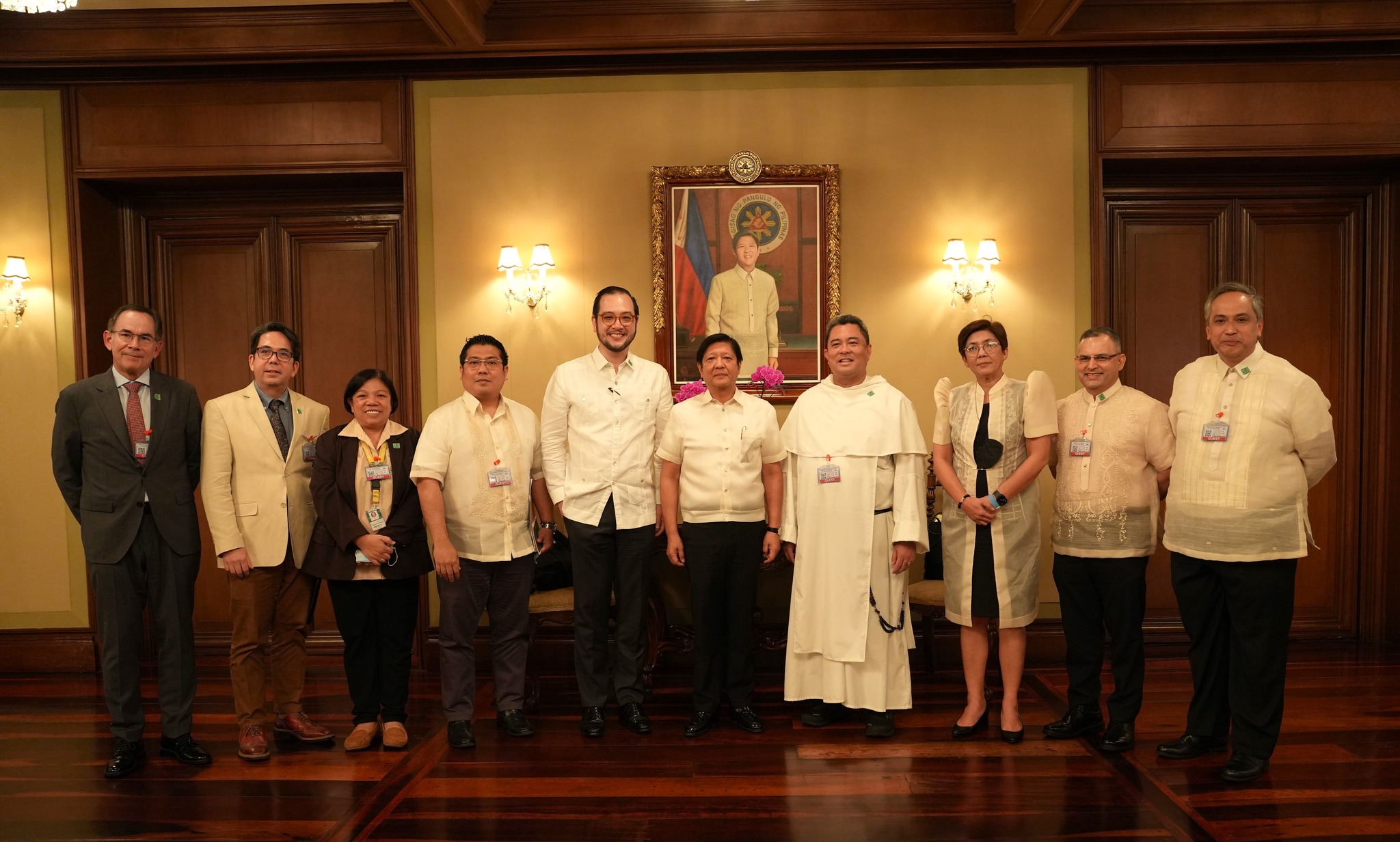 Featured Activity || The Food and Drug Administration (FDA) recently had a meeting with the President, His Excellency Ferdinand Marcos, Jr., and the Private Sector Advisory Council (PSAC) to discuss ways to enhance the country’s healthcare sector.